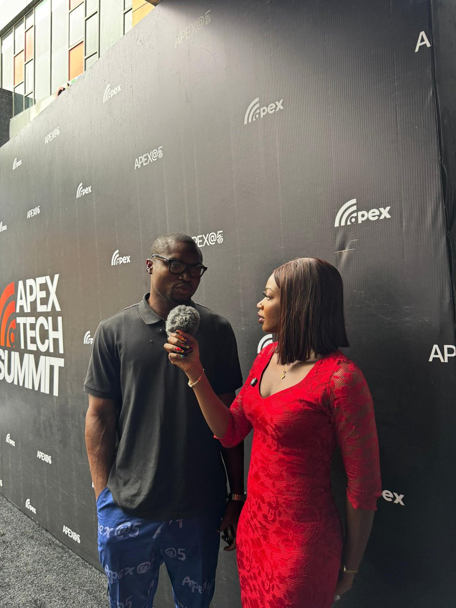 Mrfizzy_10's tweet image. Just caught Apex CEO Abraham Efemena in an exclusive chat outside the main hall. He spoke with passion, dropping powerful insights on leadership, innovation, and the future.

#ApexAt5 #ApexTechSummit