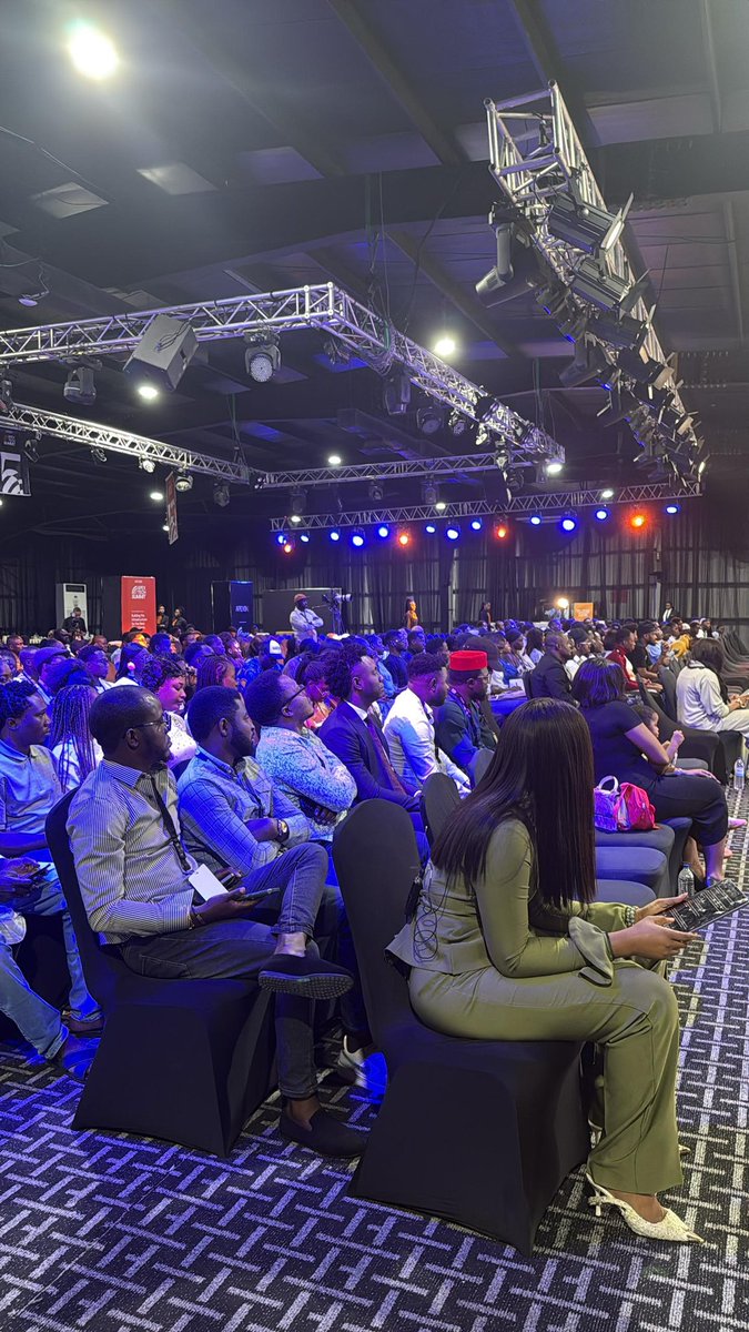 Aneke_Richard_'s tweet image. From visionary keynotes to game-changing networking, this summit is delivering on every front. #ApexAt5 #ApexTechSummit