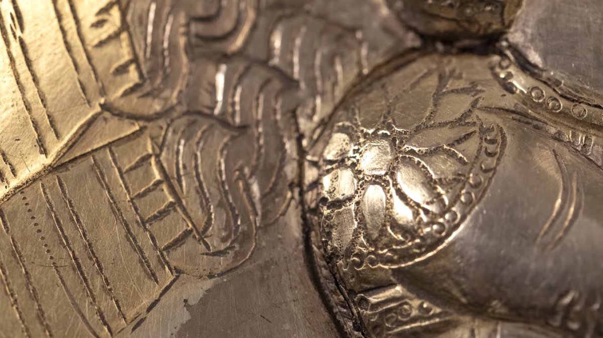 It seems 2 Sasanian kings adopted Anahita's signs. Of these, seal impression &amp; plate of Shapur III (383-388 CE) are significant  ...