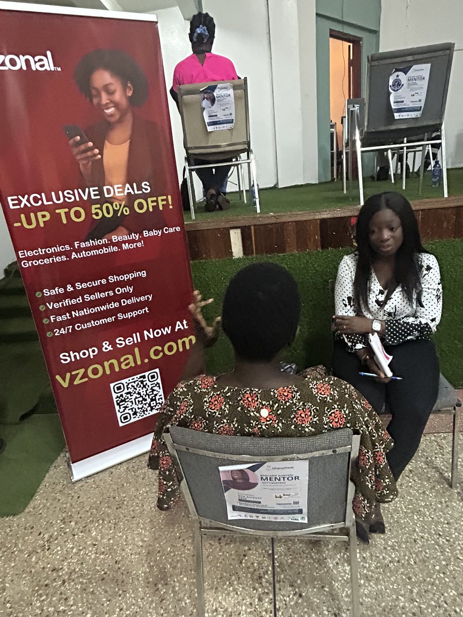 BarcampSunyani's tweet photo. Picture this.
#SunyaniTechnicalUniversity Auditorium, in #Sunyani is the scene.
#Speedmentoring session at Barcamp Sunyani 2025 is the action.
Which of these topics that our #bcho mentors are mentoring in interest you?
#bcsyi25 #BarcampSunyani
@Kwabena @Qaphui @nanawireko https://t.co/lcEY5HLkit