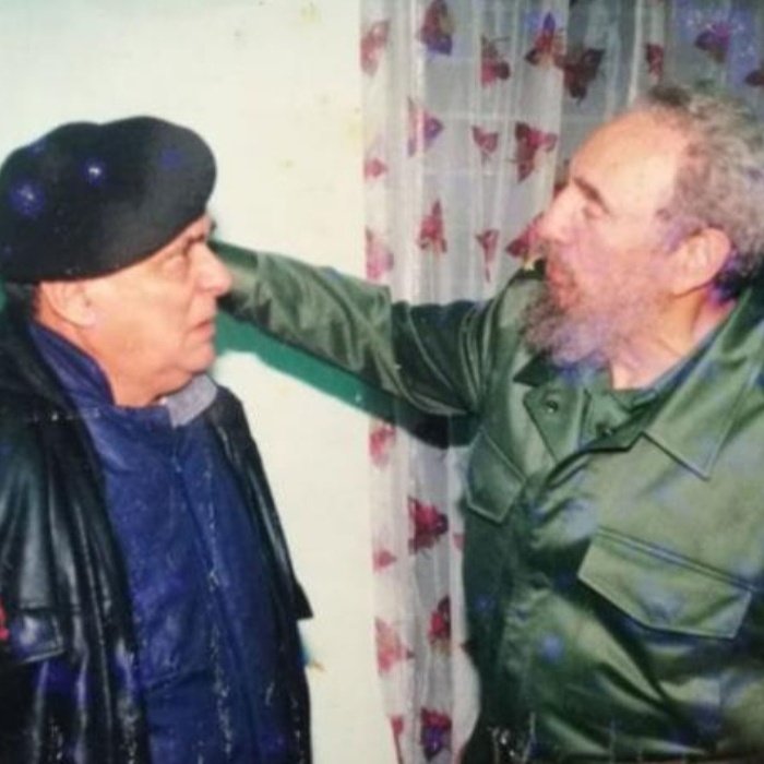 Conmemoramos hoy el 45 aniversario de la Brigada Especial Nacional. #FidelPorSiempre, aseguró: "A nosotros nos enorgullece que nuestra Revolución haya desarrollado este tipo de combatientes, (…) este tipo de servidores del pueblo".
#100AñosConFidel 
#SanctiSpíritusEnMarcha