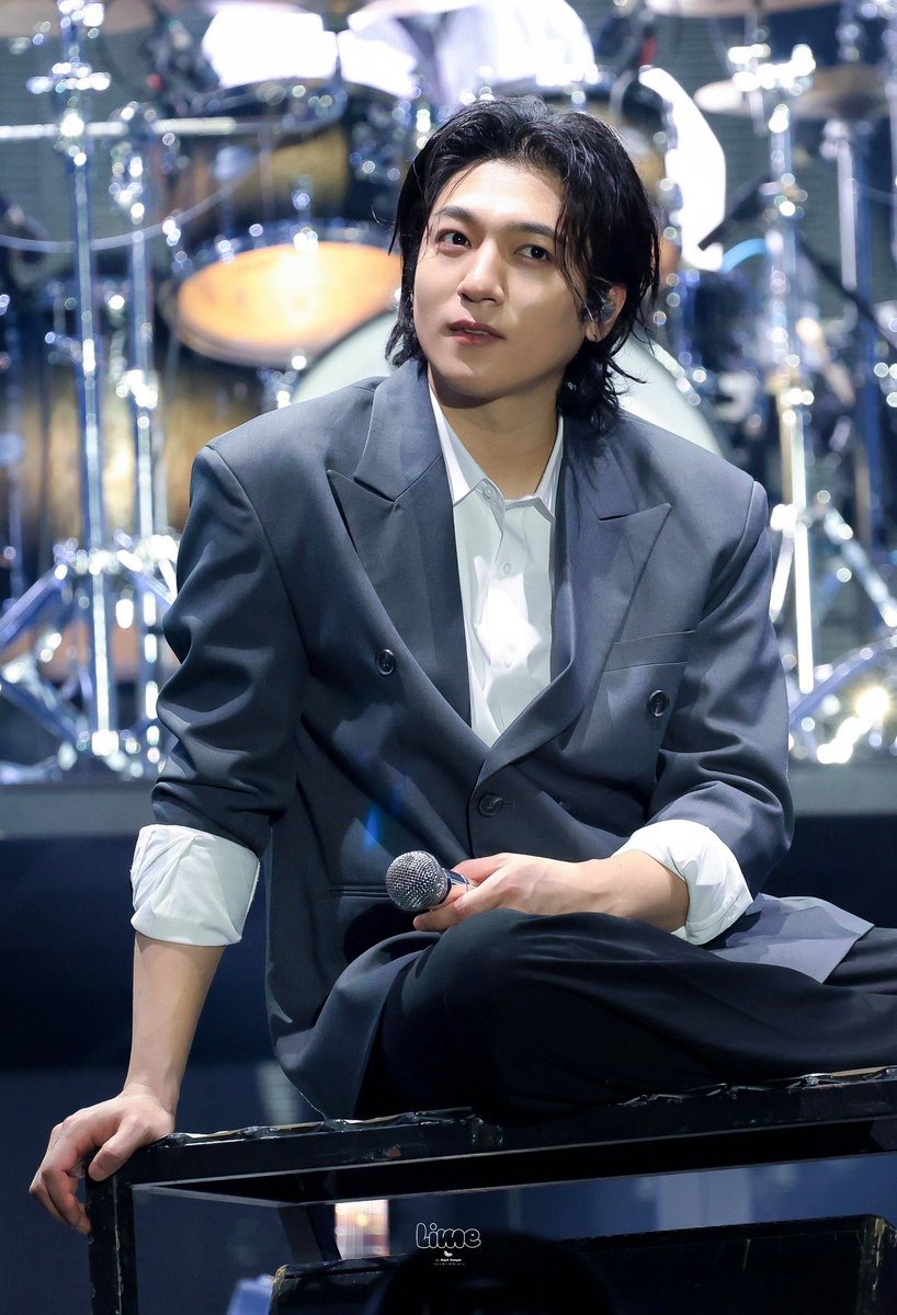 250201 FOREVER YOUNG
#성진 #SUNGJIN #데이식스 #DAY6

 다른 각도 갸웃..