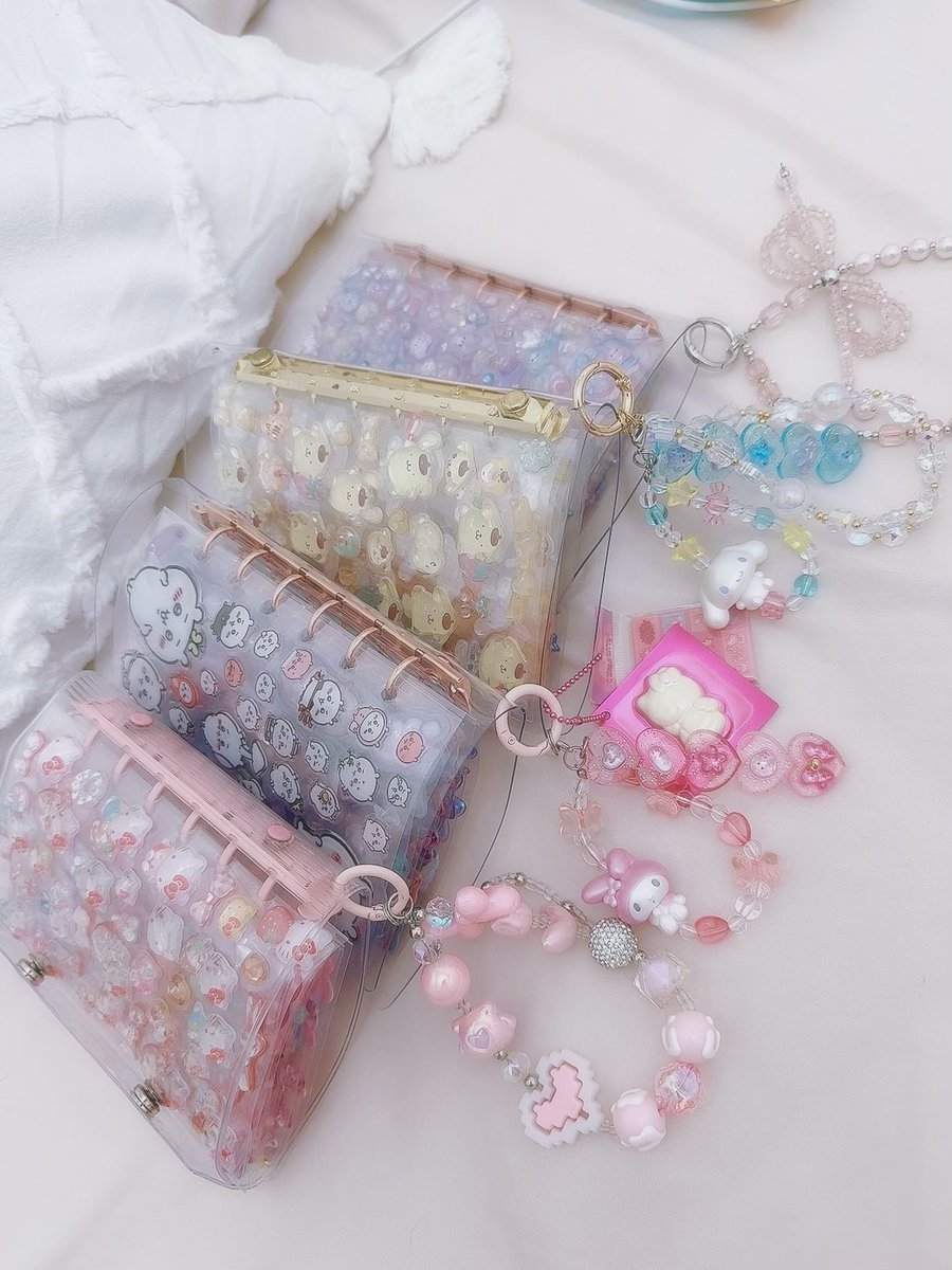 eagle_mkrin's tweet photo. 夏休み中に姪っ子とお泊まり会あるから
シール帳作った🎀♬ https://t.co/lpX9xiqNhM