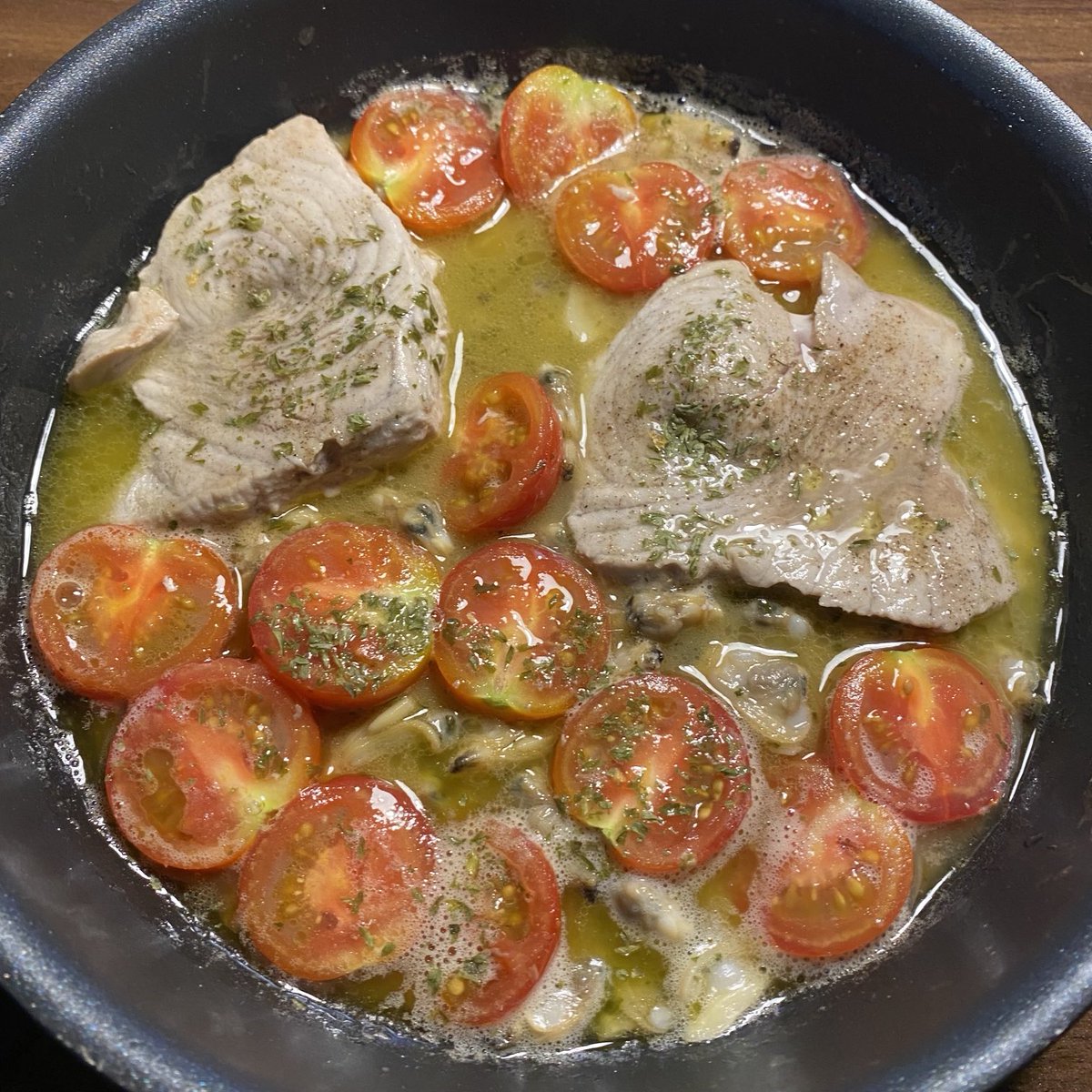 サメのアクアパッツァ🦈