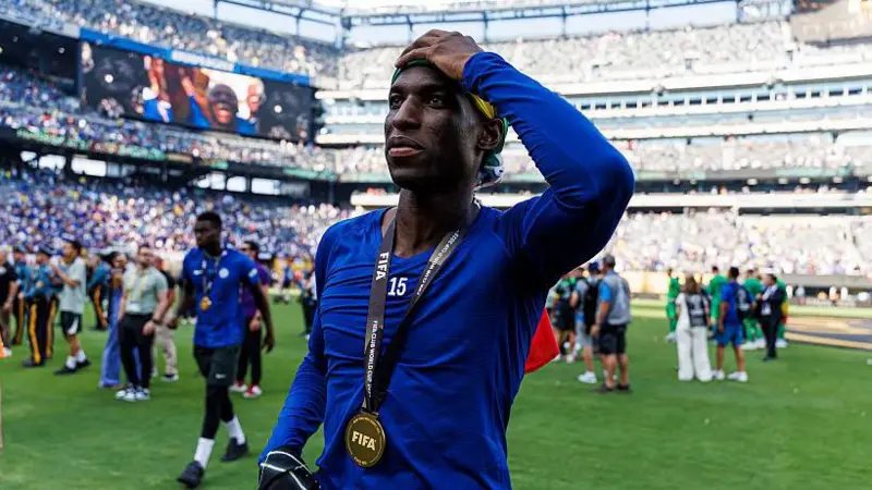 Vince™ (@blue_footy) on Twitter photo ‼️ Chelsea hope to receive at least double the £32m they spent to sign Nicolas Jackson in 2023 from Villarreal.
The club believe he is worth more than the £52m paid by Arsenal to sign Noni Madueke due to the striker's superior goal and assists statistics.
~ <a href="/NizaarKinsella/">Nizaar Kinsella</a> ‼️ Chelsea hope to receive at least double the £32m they spent to sign Nicolas Jackson in 2023 from Villarreal.
The club believe he is worth more than the £52m paid by Arsenal to sign Noni Madueke due to the striker's superior goal and assists statistics.
~ <a href="/NizaarKinsella/">Nizaar Kinsella</a>