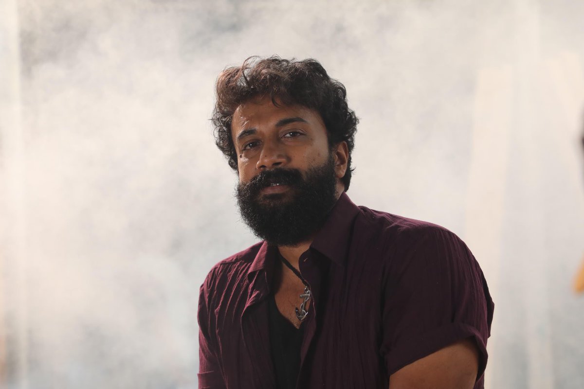 CinemaWithAB's tweet image. #ArabiaKadali - A Neat Emotional drama series♥️✨

About fishermen who trespass into international waters &amp;amp; impression in Foreign Jail ~ Similar plot like Thandal but this series works better👌

#SathyaDev &amp;amp; #KayalAnandhi delivered a strong performance👏
Making &amp;amp; Visual quality…