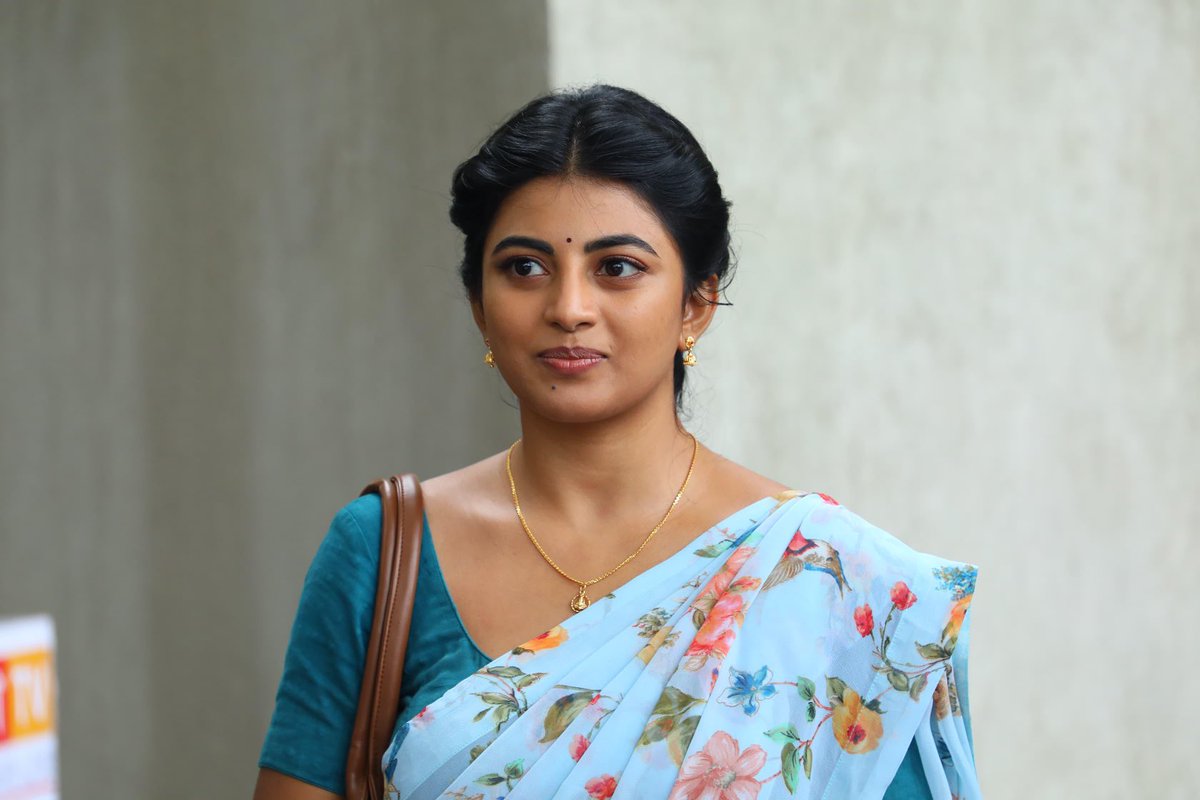 CinemaWithAB's tweet image. #ArabiaKadali - A Neat Emotional drama series♥️✨

About fishermen who trespass into international waters &amp;amp; impression in Foreign Jail ~ Similar plot like Thandal but this series works better👌

#SathyaDev &amp;amp; #KayalAnandhi delivered a strong performance👏
Making &amp;amp; Visual quality…