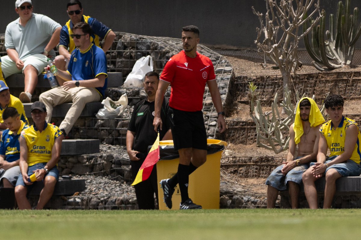 Federación de Fútbol de Las Palmas (@fflaspalmas) on Twitter photo 📸 | Nuestro <a href="/ctafiflp/">CTA Las Palmas</a> presente hoy en el amistoso de pretemporada entre <a href="/UDLP_Oficial/">UD Las Palmas</a> y <a href="/CDTOficial/">CD Tenerife 🏴</a> que pudo verse en <a href="/deportetvC/">Deportes TVCanaria</a>
👤 Alejandro Tomé Alonso
🚩 Gabriel Brito Betancor
🚩 Daniel Santana Sosa
👤 Cándido Jesús Rodríguez Tavío
📸 <a href="/raycotacoronte/">Rayco Tacoronte</a> 📸 | Nuestro <a href="/ctafiflp/">CTA Las Palmas</a> presente hoy en el amistoso de pretemporada entre <a href="/UDLP_Oficial/">UD Las Palmas</a> y <a href="/CDTOficial/">CD Tenerife 🏴</a> que pudo verse en <a href="/deportetvC/">Deportes TVCanaria</a>
👤 Alejandro Tomé Alonso
🚩 Gabriel Brito Betancor
🚩 Daniel Santana Sosa
👤 Cándido Jesús Rodríguez Tavío
📸 <a href="/raycotacoronte/">Rayco Tacoronte</a>