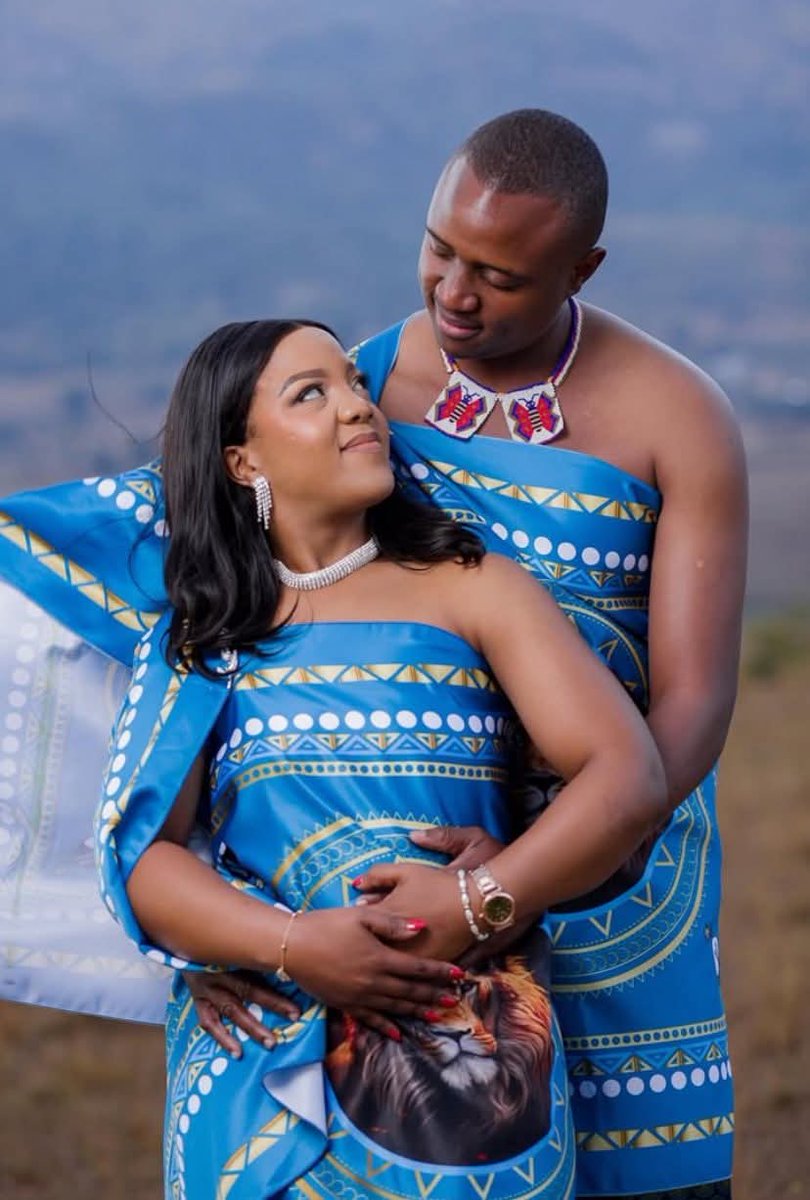 umhlangaswz's tweet image. Congratulations to Prince &amp;amp; Sakhi 🥳
🙏🏾😍👏🏾🤩🥰🥳
Mwanza Tjalotjabelo
#loveliveshere #blessed #swati #kuhlekwetfu #LoveEswatini
