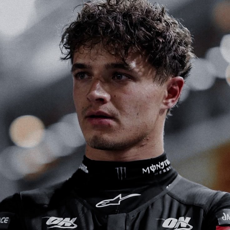 𝗦𝗘 𝘉ꓴ𝗦Ⲥ𝖠:

——Nombre a elección.
——Edad: 21-23 años.
——Piso en el que reside: 2º A, Edificio A.
——Ocupación(es): FP de prótesis dental.
——Compañero de piso de <a href="/H4PYPILLS/">𝒉𝐮𝐠𝐨.</a> y <a href="/FIREGR0WING/">𝗦𝗶𝗹𝘃𝗲𝗿.</a>; junto con FC OSCAR/MAX forman un grupito de amigos (+ INFO DM).