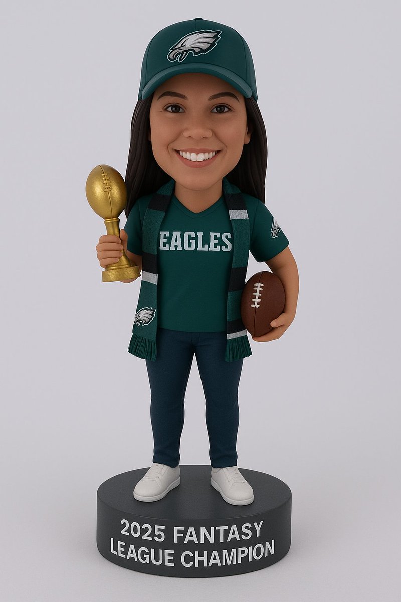 BobbleHeads12's tweet image. Your fantasy football champ doesn’t need a ring — they need a bobblehead. 🏆
Custom gear, victory pose, name on the base. Make it legendary.

🎯 zurl.co/fCDbT 

#FantasyFootball #CustomBobblehead #WhoopassEnterprises