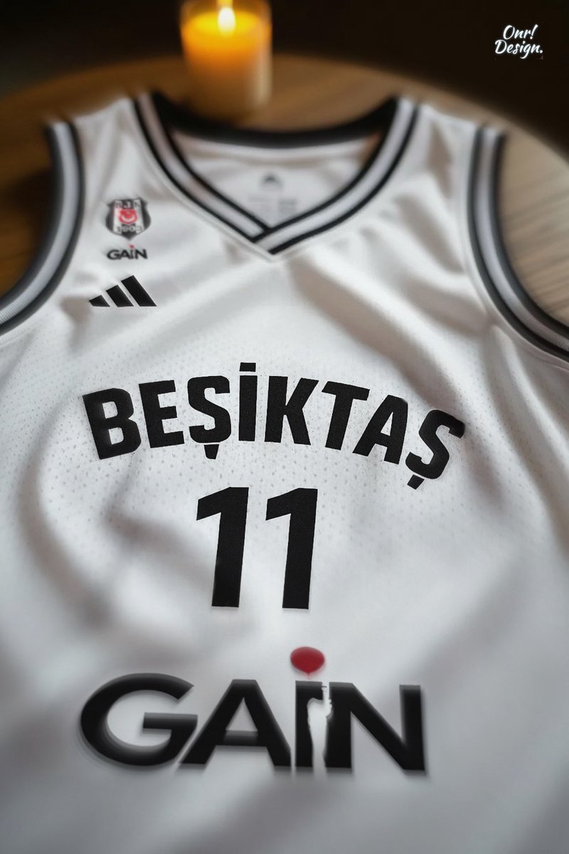 Beşiktaş GAIN x Adidas | 2025-26 Beyaz Konsept

#Beşiktaş | #PotanınKartalları
