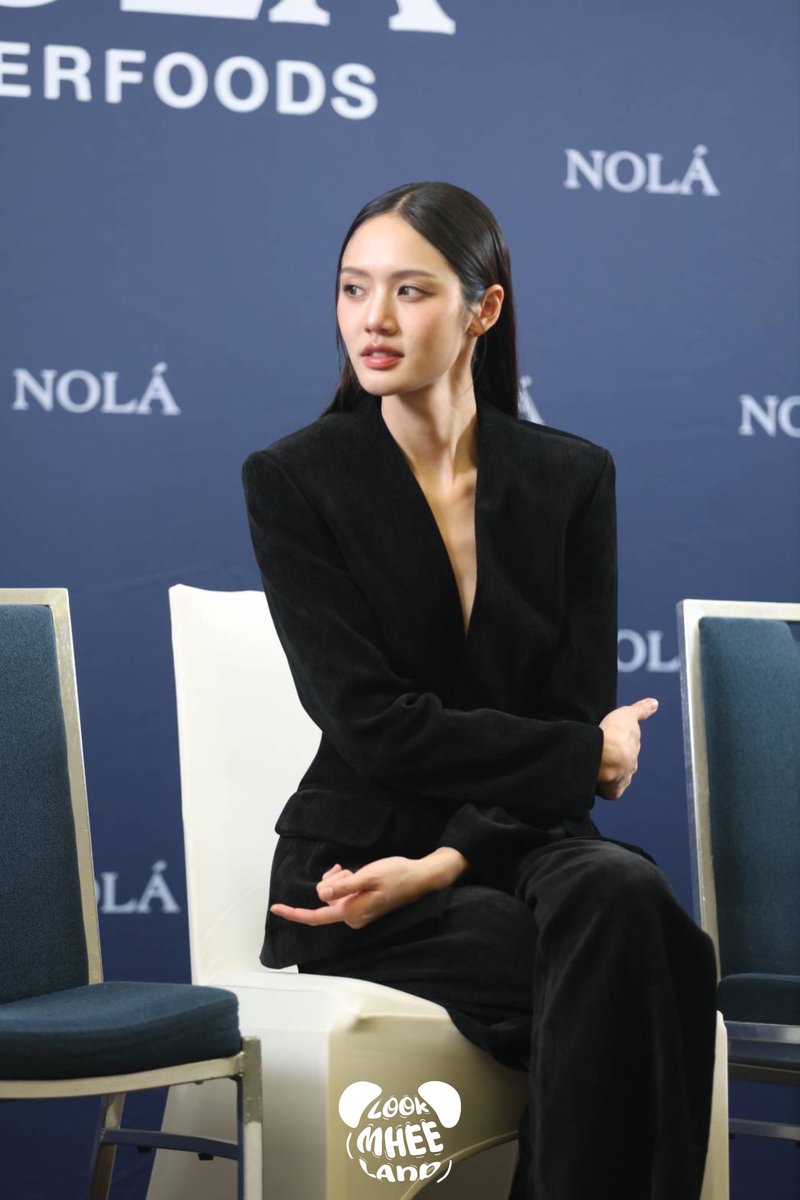 lmlookmheeland's tweet image. วันนี้คุณไอยวริญมาออกงานเองค่ะ 🖤

#NOLAxLookmhee 
#LMlookmhee 
#NOLASuperfan
#NOLASUPERFOODS