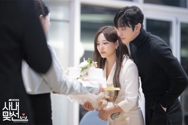 #社内お見合い 完走 🪄︎︎˙⟡
カンテムが終始メロくてのめり込んでたら12話あっという間だった！！サブカプ含め皆一途で可愛くて久々キュンとした🫰🏻個人的後半の甘々な2人もいいけど序盤のこの辺も結構好き→