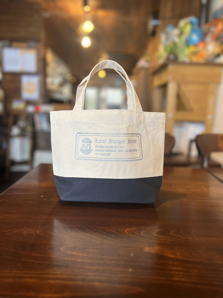 cafe_alps's tweet photo. 8月11日(山の日)はカフェ.アルプスの9周年です‼️感謝の意を込めまして先着100名様にコチラのトートバッグをプレゼント🎁致します❣️是非お越し下さい🍔🔥🔥
心よりお待ちしております🎊 https://t.co/rxxQcUX404