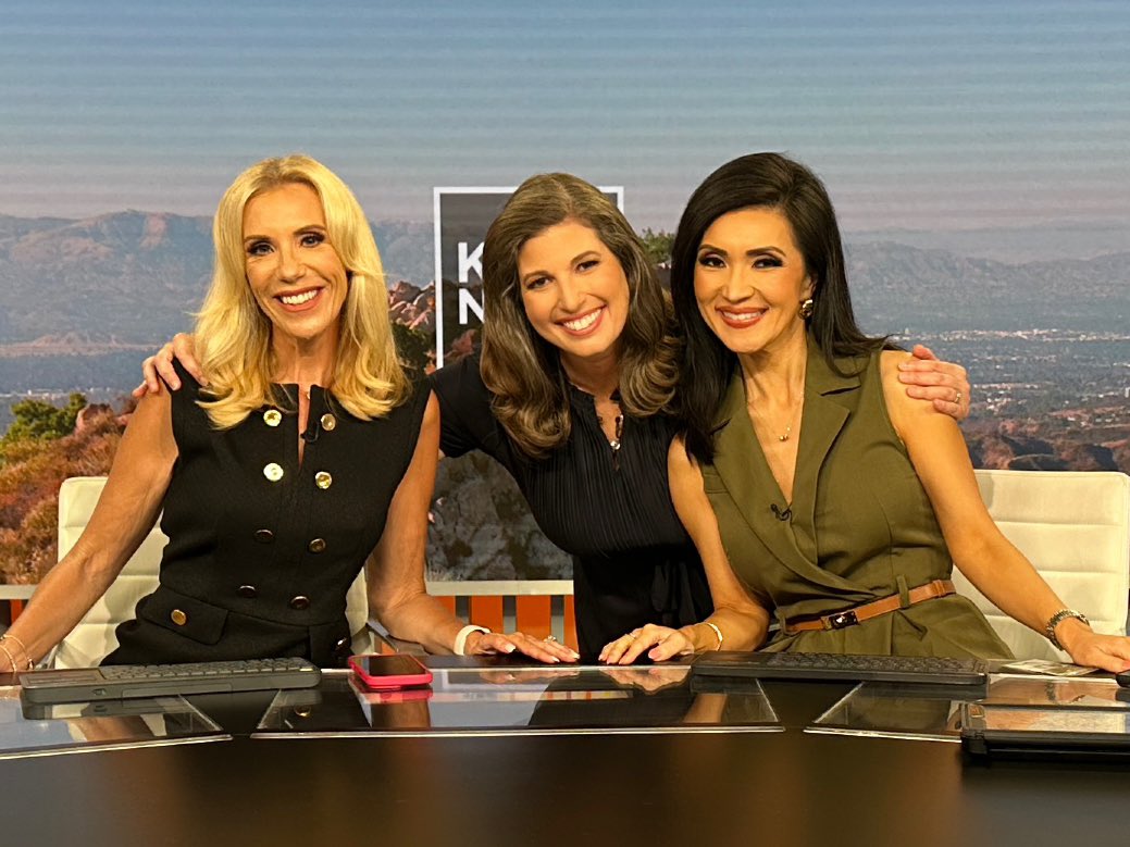 Tracking when the cooler temps arrive on @kcalnews now with <a href="/CBSLARachel/">Rachel Kim</a> and Kristine Lazar! ☀️🪭