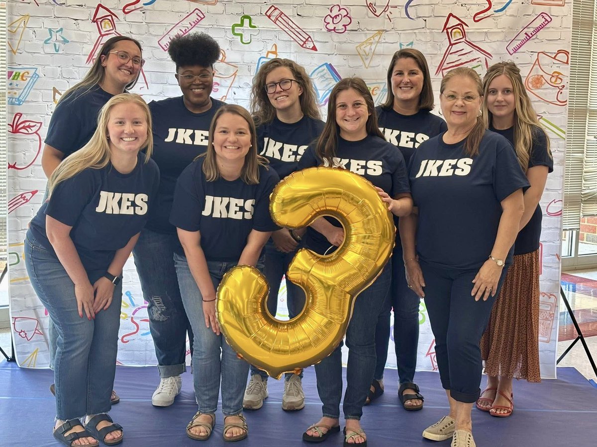 Ms. Doering tweet media