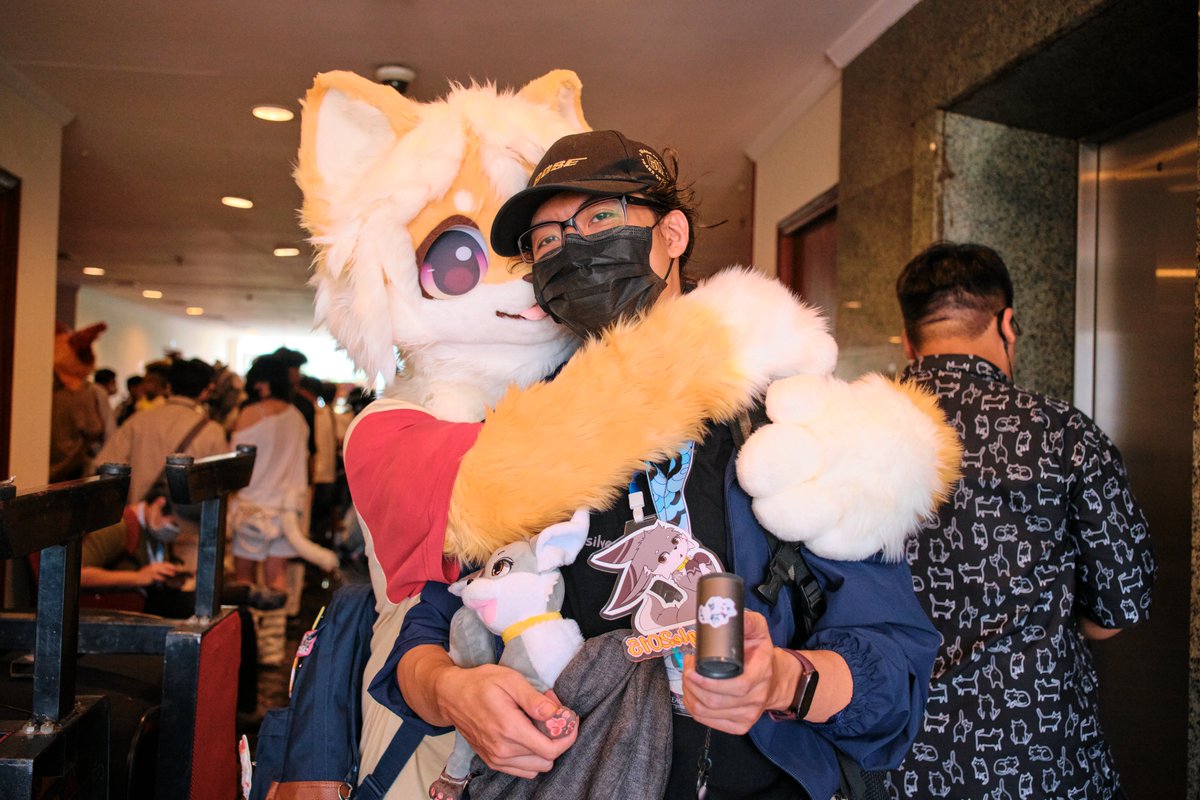 Scodreys (@scodreys) on Twitter photo Some great photos taken by my gf <a href="/NyaanMorris/">Nia ฅ(^•⩊•^ฅ)</a> at FUVE 2025
feat. <a href="/kirlecore/">kirle➡️FurGIV🇻🇳,Infurnity🇹🇼</a> (fursuiter) Some great photos taken by my gf <a href="/NyaanMorris/">Nia ฅ(^•⩊•^ฅ)</a> at FUVE 2025
feat. <a href="/kirlecore/">kirle➡️FurGIV🇻🇳,Infurnity🇹🇼</a> (fursuiter)