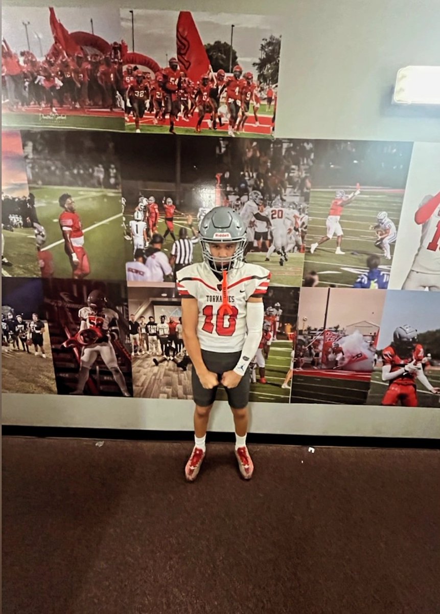 Taino727🇵🇷 (@joseancruzrod72) on Twitter photo A Storm is coming🌪⏳️
<a href="/CHS_Tornadoes/">Clearwater Tornadoes Football</a> <a href="/JGCTFOOTBALL/">Justin Glenn</a> <a href="/Coach_JBanks/">Jordan Banks</a> <a href="/ThorJoz/">Thor Jozwiak</a> #ClearwaterHS🌪🏈 #TornadoeNation🔴⚫️ A Storm is coming🌪⏳️
<a href="/CHS_Tornadoes/">Clearwater Tornadoes Football</a> <a href="/JGCTFOOTBALL/">Justin Glenn</a> <a href="/Coach_JBanks/">Jordan Banks</a> <a href="/ThorJoz/">Thor Jozwiak</a> #ClearwaterHS🌪🏈 #TornadoeNation🔴⚫️