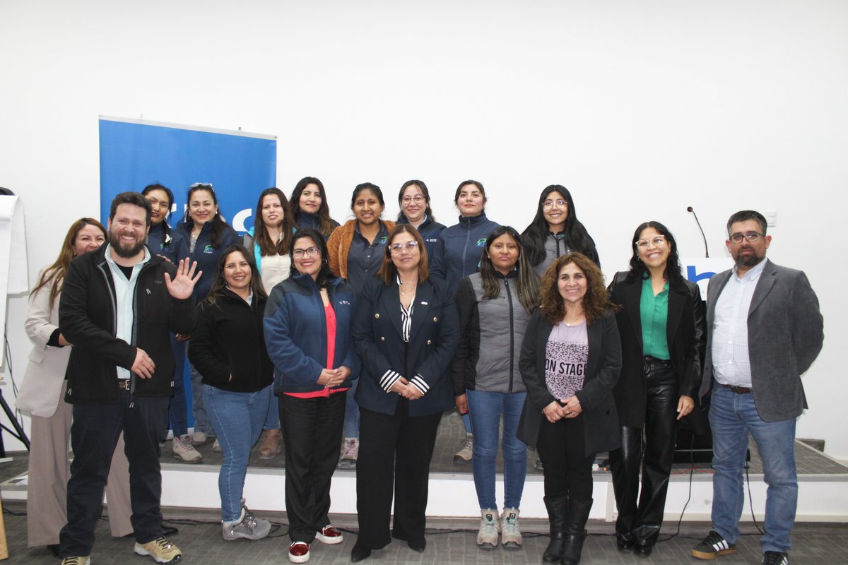 Empoderando a las mujeres que construyen futuro
Con enorme orgullo, la Com. Mujeres <a href="/CChCCalama/">CChC Calama</a> culminó con éxito la segunda versión de nuestro Programa de Empoderamiento Femenino en Mandos Medios, una instancia creada para fortalecer a las líderes de nuestras empresas socias.