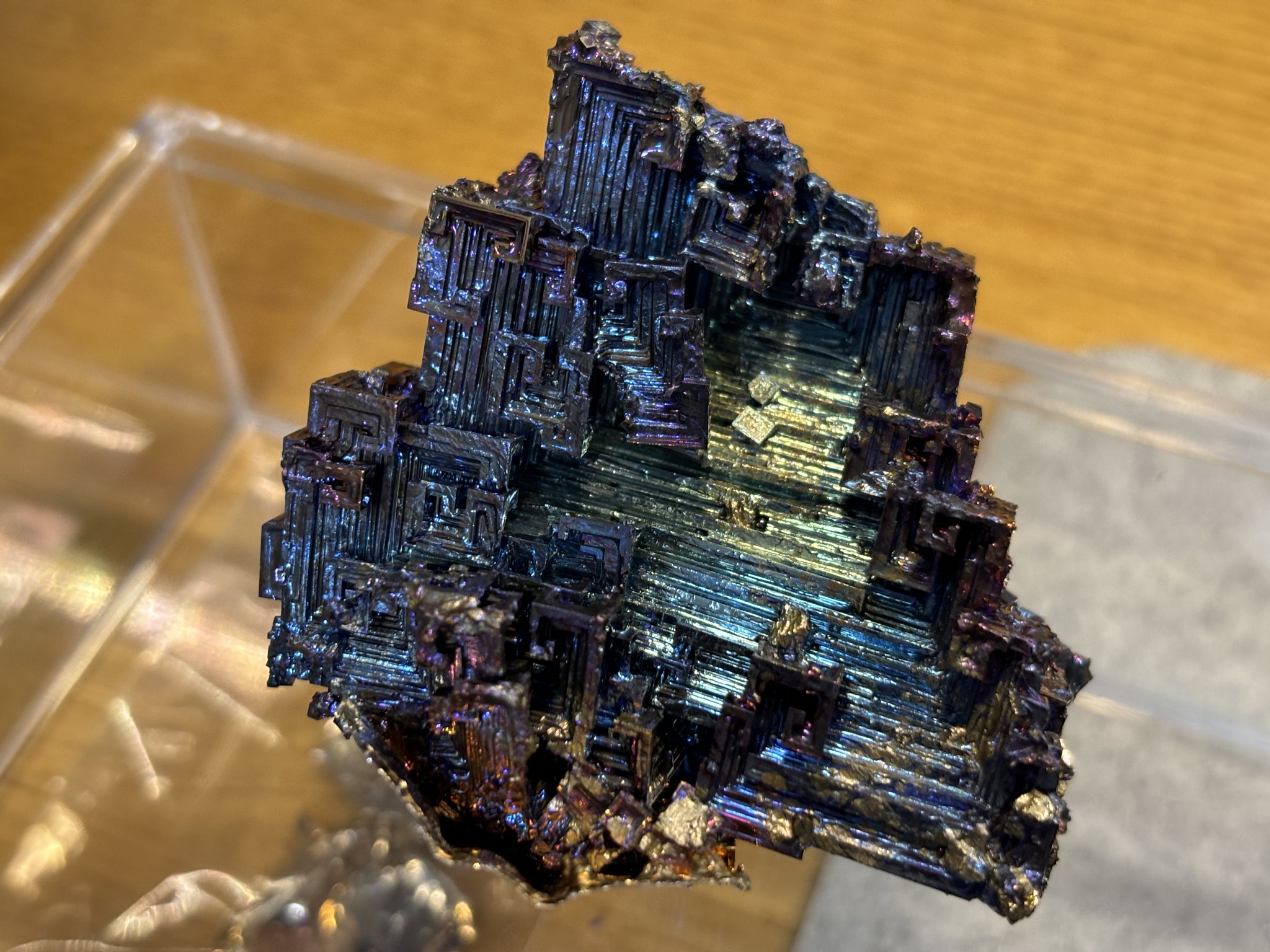 神秘的な美しさを持つビスマス結晶 291gケース付き さとうのすけ on X: 