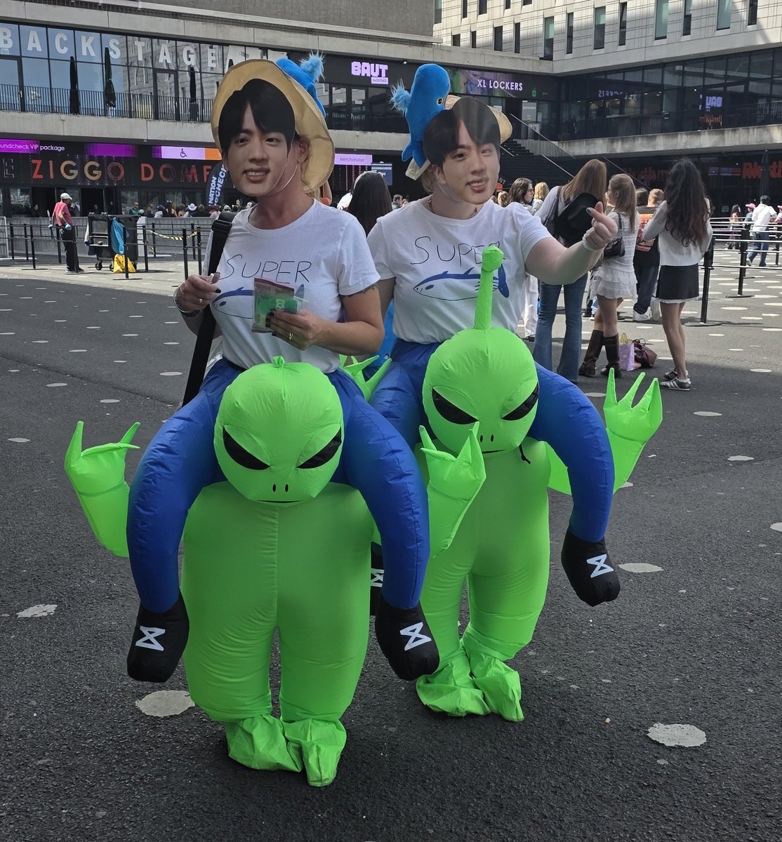 LMAO ARMY CORE ARE SO 😭😭