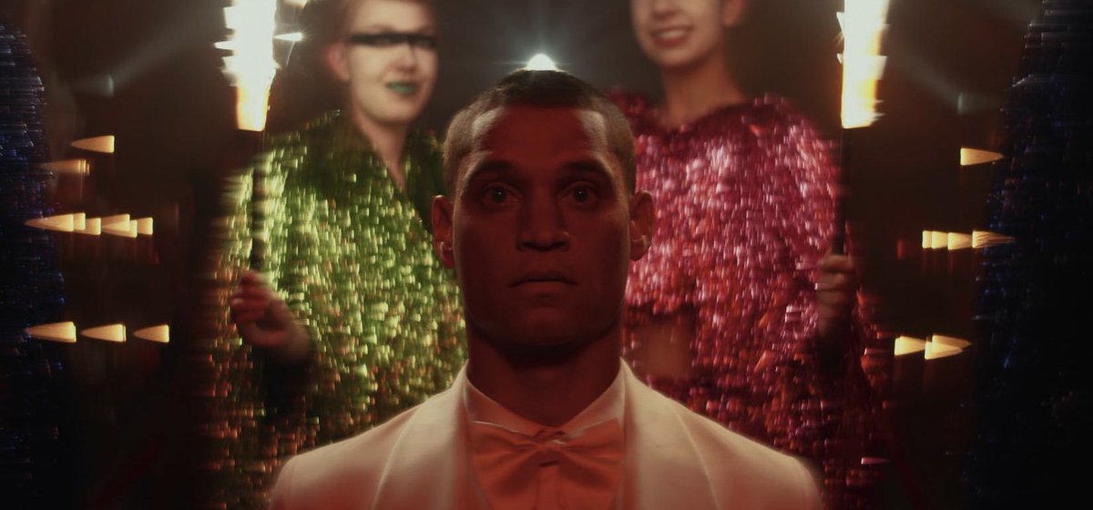 Me not knowing how to act when the restaurant staff sings me my lil birthday song 🎂🎈🎁