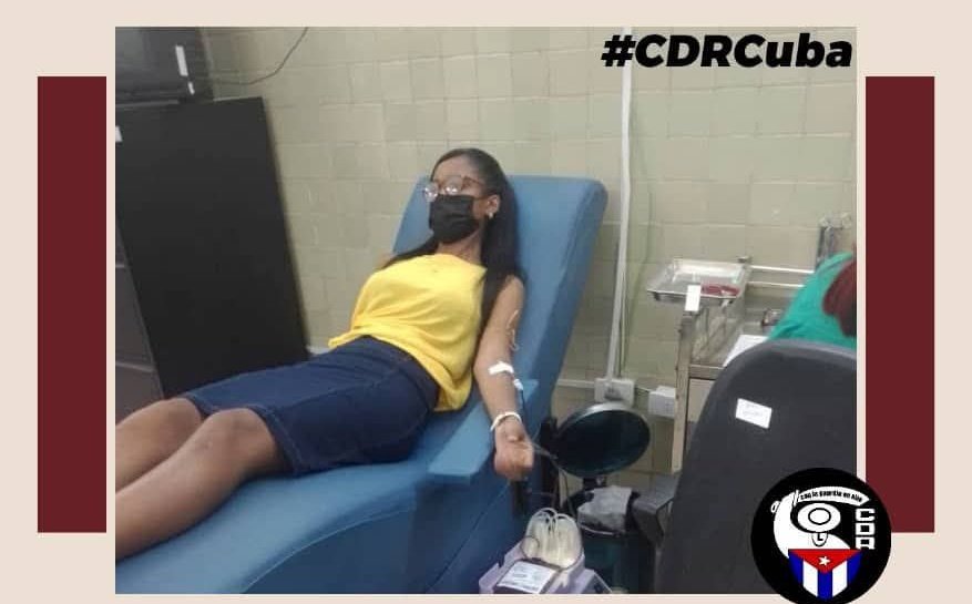 📢 Cederistas
Los días 12 y 13 de agosto como homenaje al 99 cumpleaños de #FidelPorSiempre los #CDRCuba están convocando a jornadas de donaciones voluntarias de sangre. 
Donar🩸salva vidas.
#65AñosCDR 
#Cuba