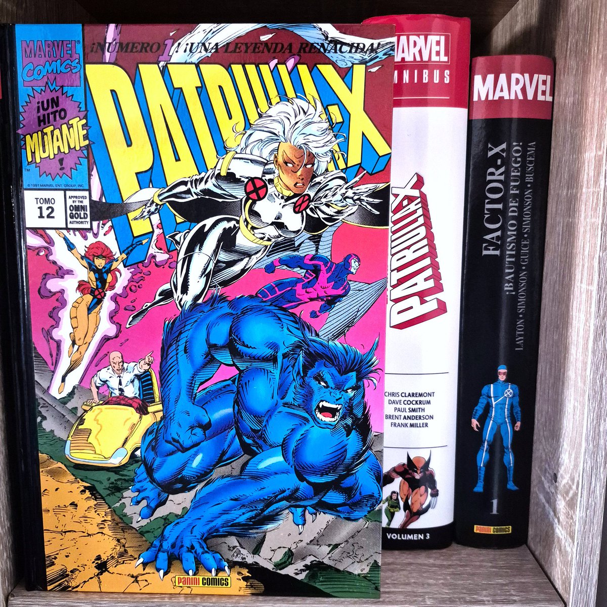 Esta semana ha salido a la venta en España el último tomo de los X-Men de Cris Claremont. Una de las mejores etapas de un guionista Marvel que acaba con unos comics junto a Jim Lee muy criticados pero que para mi son una maravilla