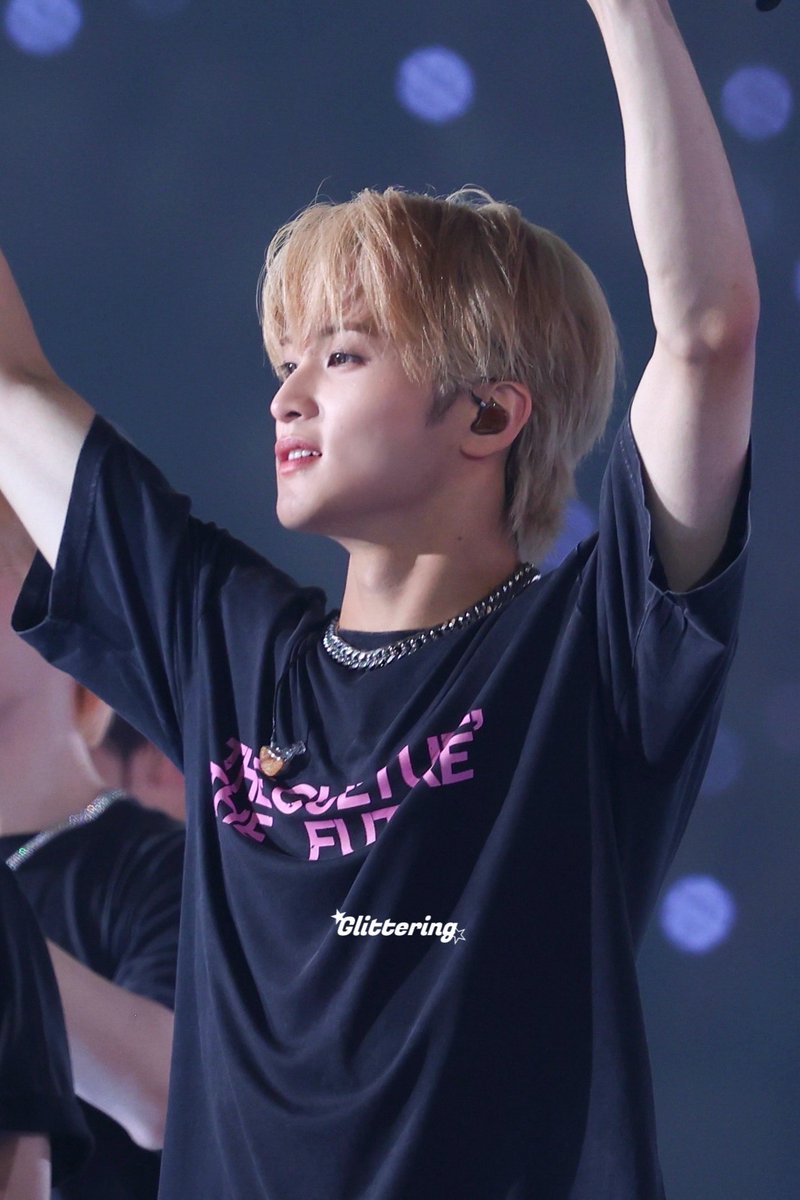 250809

#NCT #NCTU #NCT127 #NCTDREAM #마크 #MARK