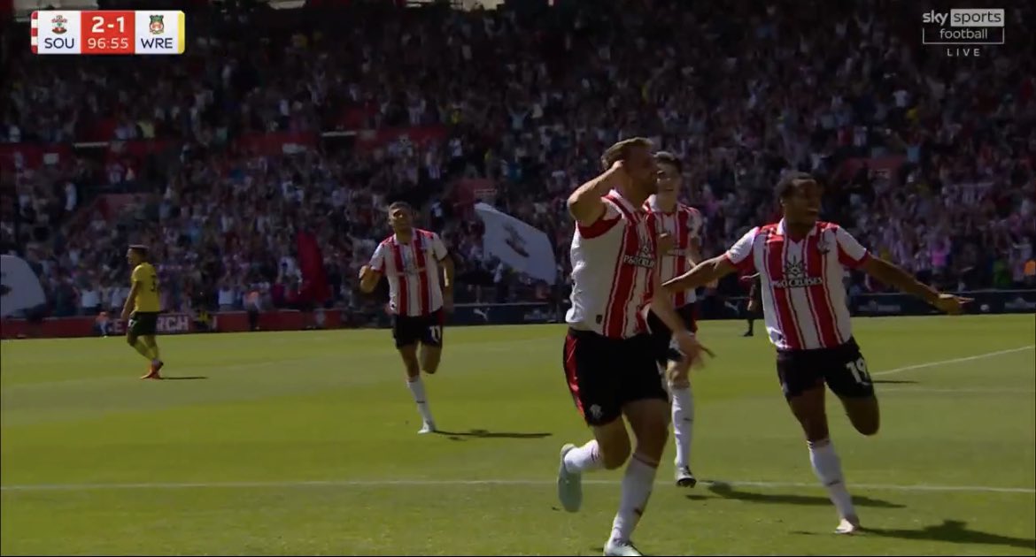 STEPHENSSSESSSESSSSSSSS YESSSSSS WE’VE DONE IT AGAIN, THE LATE LATE SHOW IS BACK! 🤩 #SaintsFC