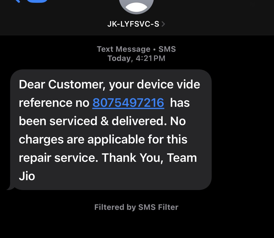 praveerr's tweet photo. @JioMart_Support Visited your service centre with product and simply they did nothing and returned it back as the delivered product is outdated https://t.co/MHxdGF89HN people have delivered item manufactured in the year 2019 and still harassing me by not refunding my money. https://t.co/cWqDAOzIUy