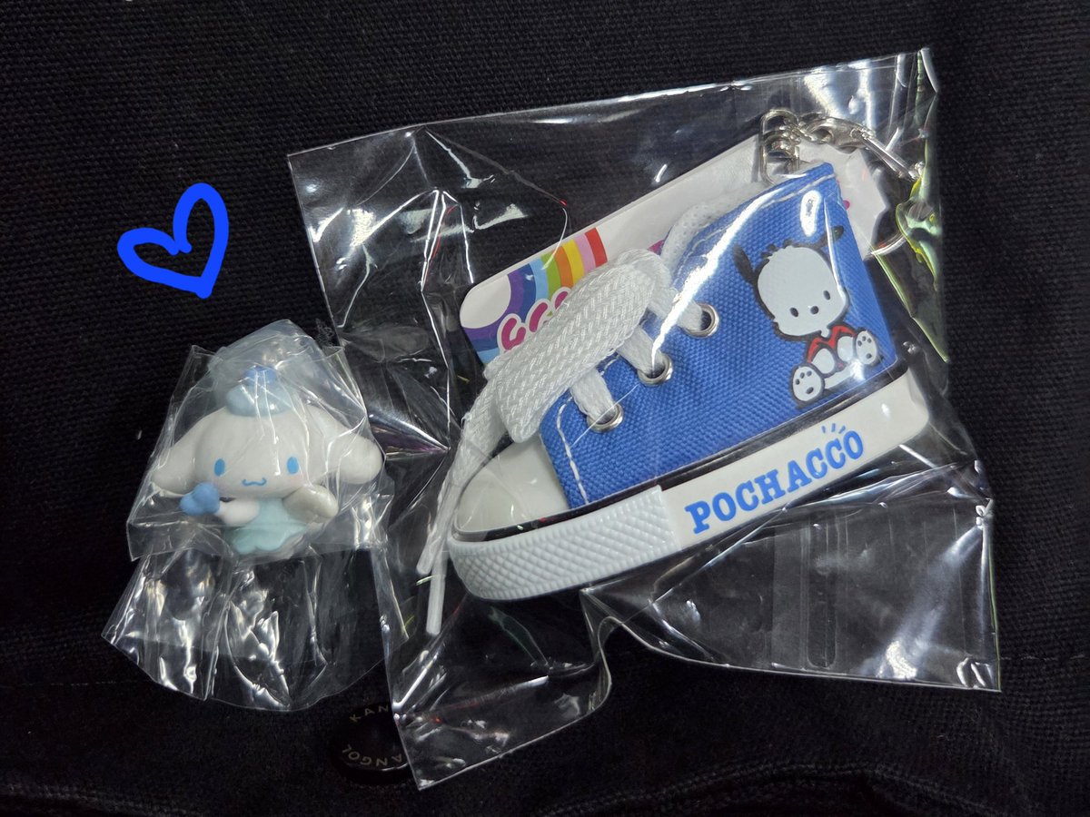 좋은 장빠들이랑 힐링타임!!💙
맛있는 음식에 긔여운 선물에 오빠 예능 소식까지
햄복해지는 순간☺️