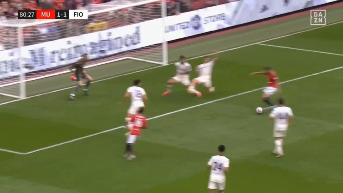 CUNHA FAILED TO SCORE FROM HERE 😭😭😭