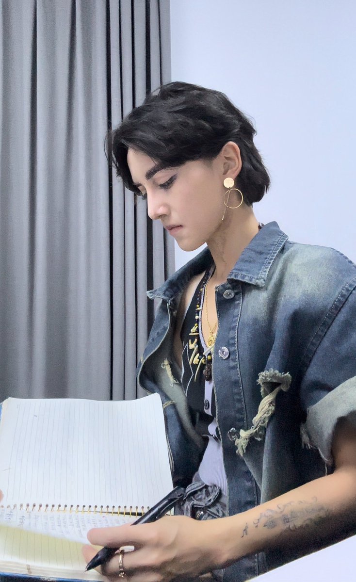 Constantine tweet media