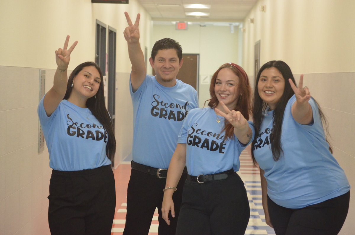 Heather Hostuttler (@mshostuttler) on Twitter photo Just some of our teachers smiling for the start of a big year <a href="/MLA_Mustangs/">MarcusLeadershipAcademy</a>
Vamos Mustangs! Just some of our teachers smiling for the start of a big year <a href="/MLA_Mustangs/">MarcusLeadershipAcademy</a>
Vamos Mustangs!