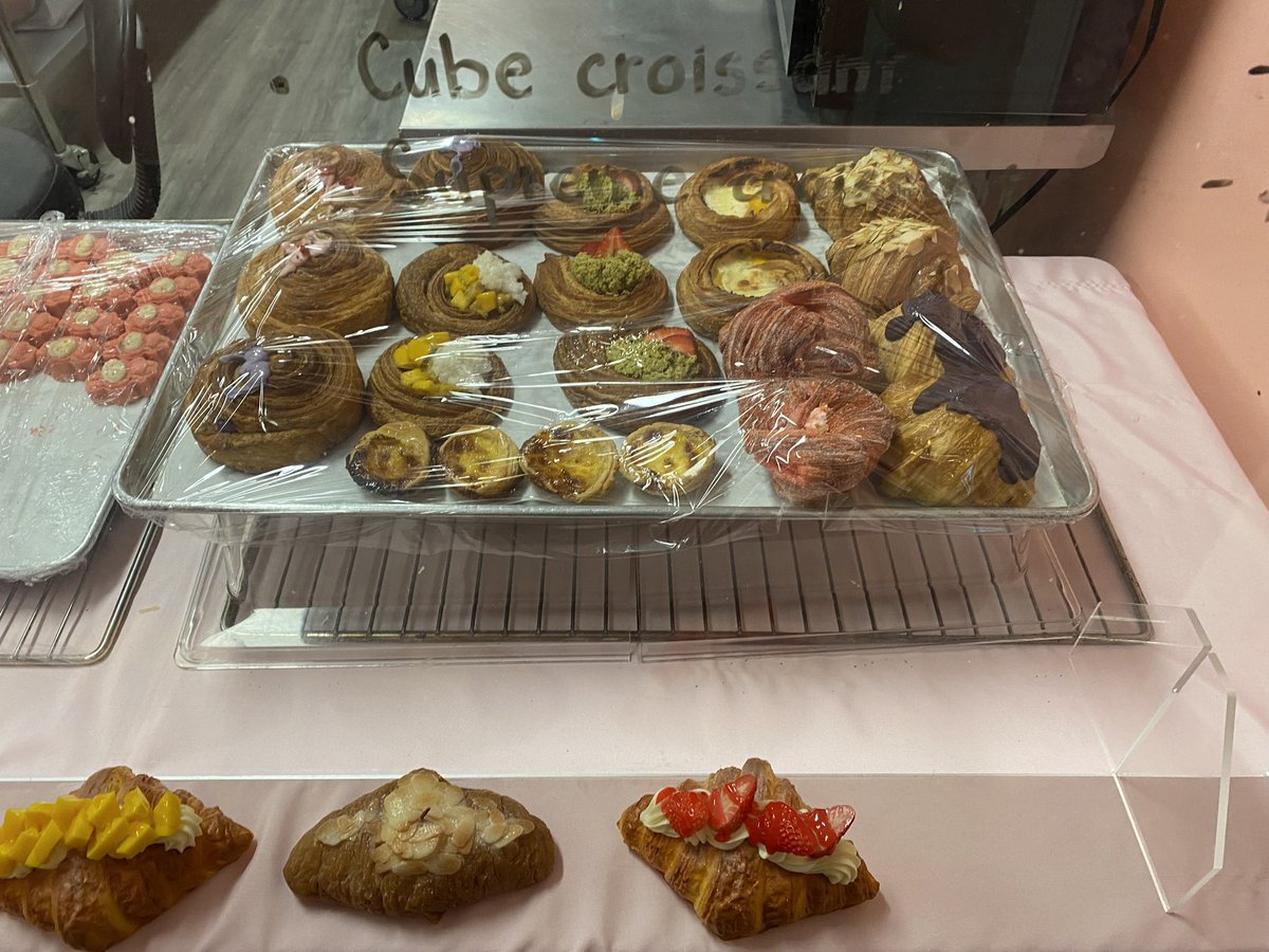 if you’re at supernova this weekend, this bakery is walking distance away from venue and has really good croissants