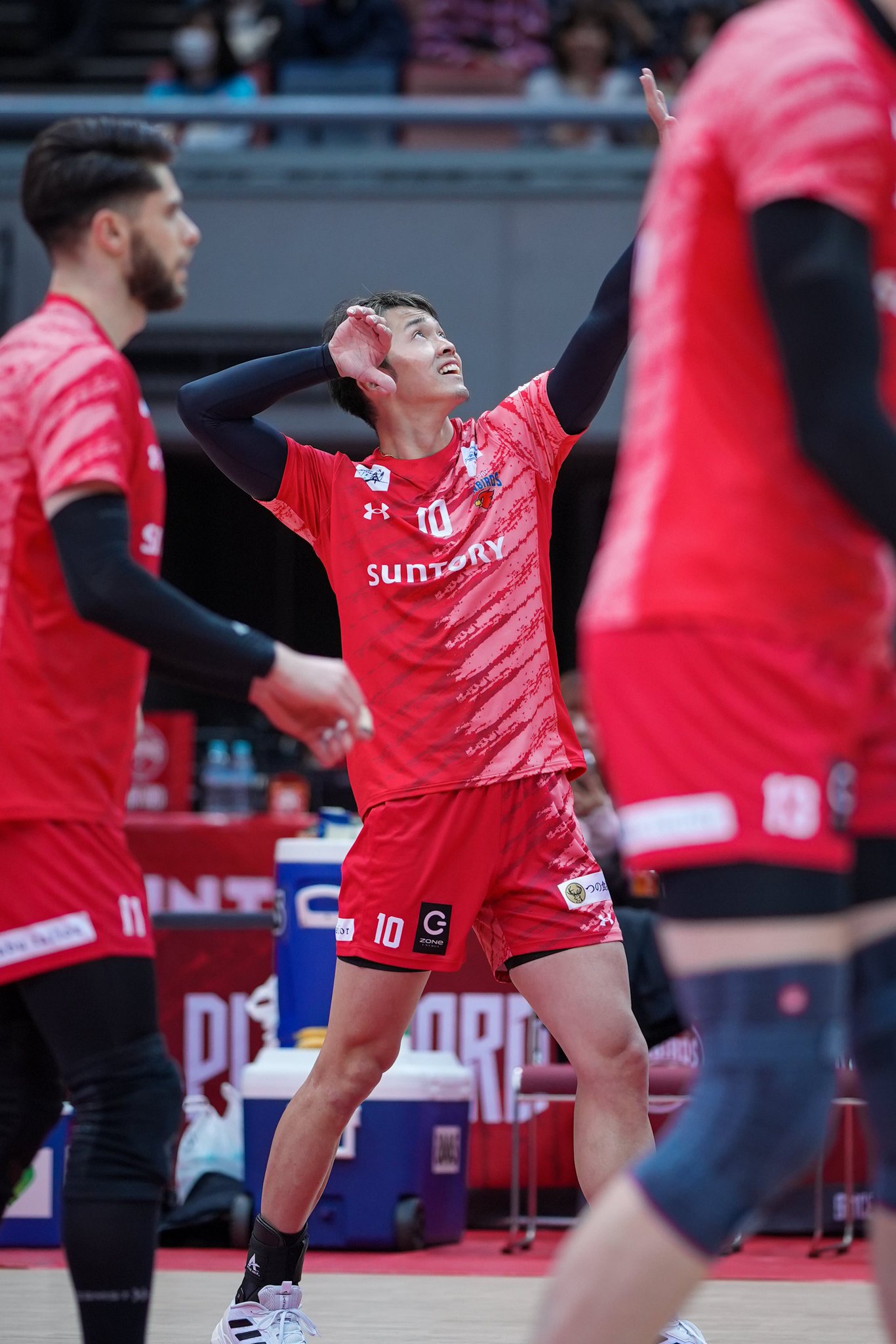 サントリーサンバーズ 藤中謙也選手 サイン入り ユニフォーム サントリーサンバーズ 藤中謙也選手 サイン入り ユニフォーム
