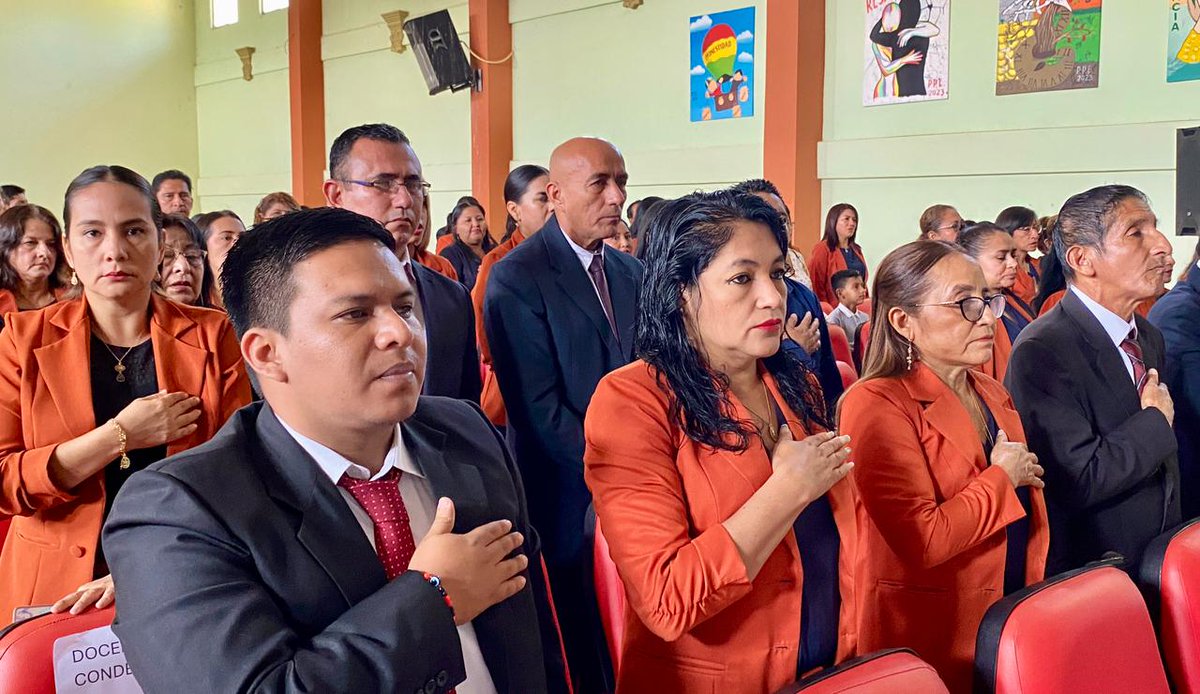 [PAJÁN] Participamos de la entrega de reconocimientos a estudiantes destacados 🏅 y docentes por su trayectoria profesional 👨‍🏫, en los 64 años de vida institucional de la Unidad Educativa María Piedad de Leví.  📖

#ElNuevoEcuador