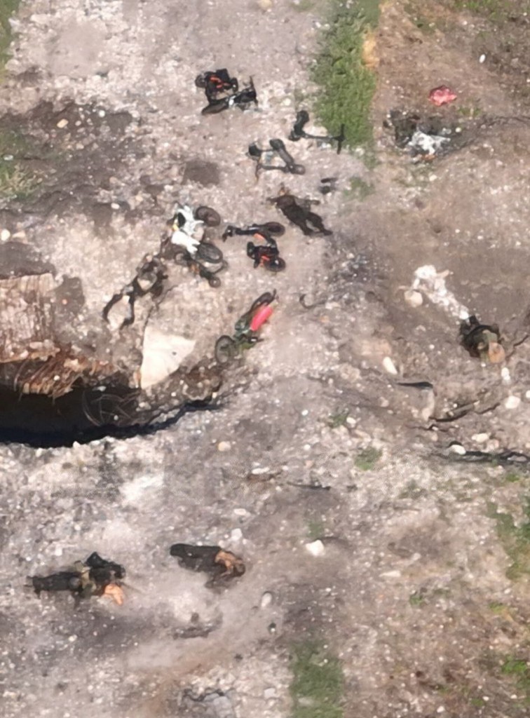 A unit of the electric scooter troops has stopped for a recharge.
Pokrovsk direction.