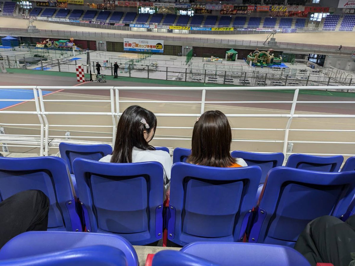 改めまして！
#小倉けいりん さんでの
#第19回吉岡稔真カップ争奪戦
『リンカイ！川村海乃＆長谷川玲奈　声優トークショー＆歌謡ショー』にご参加いただきありがとうございました！

配信や放送を遠方から応援してくれた方もありがとう☺️
素敵な思い出が沢山できましたのでお写真をシェアします✨