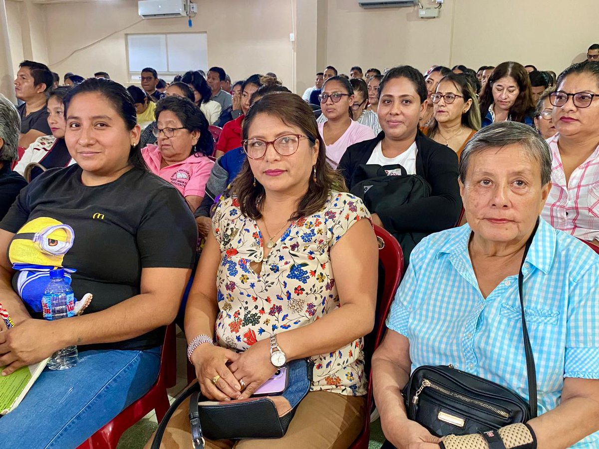 [JIPIJAPA] Más de 140 directivos del Distrito 13D03 junto al coordinador Zonal, <a href="/Maxnt19/">Max Nuñez Tomaselli</a> y la <a href="/GoberManabi/">Gᴏʙᴇʀɴᴀᴄɪᴏ́ɴ ᴅᴇ Mᴀɴᴀʙɪ́</a> mantuvieron una reunión de trabajo 🤝 para tratar temas como infraestructura, fortalecer la formación docente, fomento de la calidad educativa, entre otros.

#ElNuevoEcuador