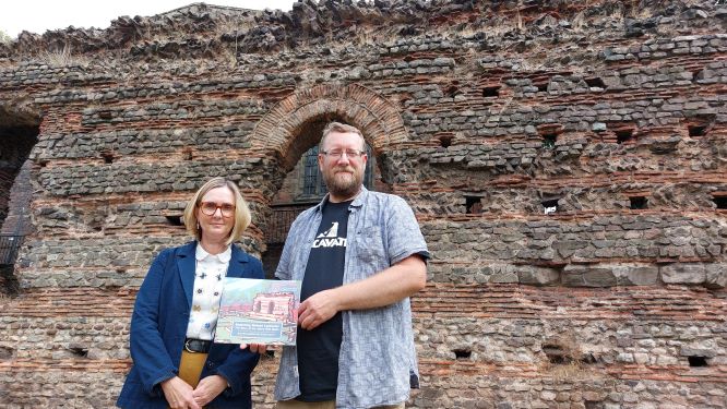 Leicester City Council (@leicester_news) on Twitter photo The stories behind #Leicester’s rich #Roman heritage have been compiled into a book by <a href="/uniofleicester/">University of Leicester</a> archaeologists (pictured) to mark the reopening of <a href="/JewryWallRoman/">Jewry Wall Roman Museum</a>.
Pick up a copy from the gift shop at the new Jewry Wall Museum for £9.99 The stories behind #Leicester’s rich #Roman heritage have been compiled into a book by <a href="/uniofleicester/">University of Leicester</a> archaeologists (pictured) to mark the reopening of <a href="/JewryWallRoman/">Jewry Wall Roman Museum</a>.
Pick up a copy from the gift shop at the new Jewry Wall Museum for £9.99