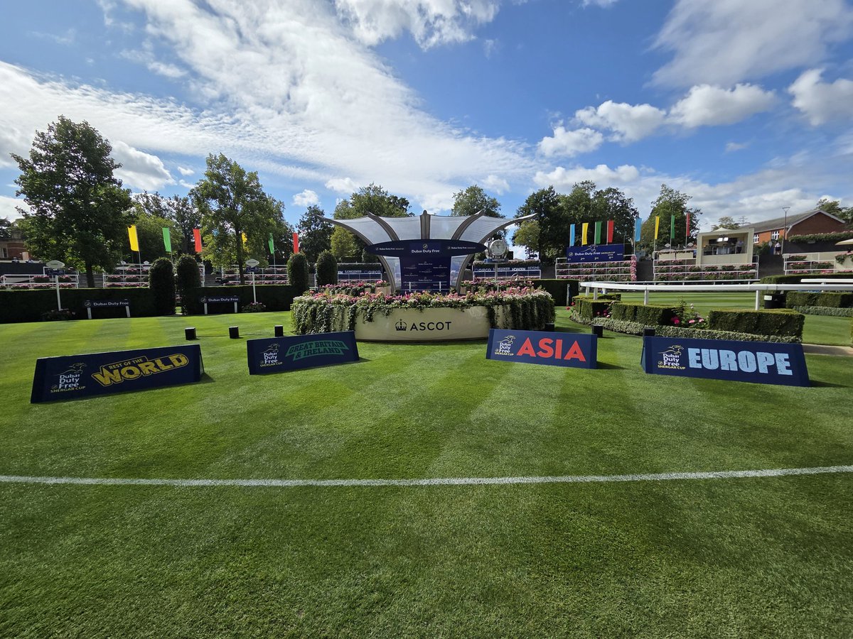 First time up on side on cameras at <a href="/Ascot/">Ascot Racecourse</a> for a while! Me on 2 and the brilliant <a href="/beckiloo/">Becky Louise Carter</a> on 3! 📹🏇🏾 #ShergarCup