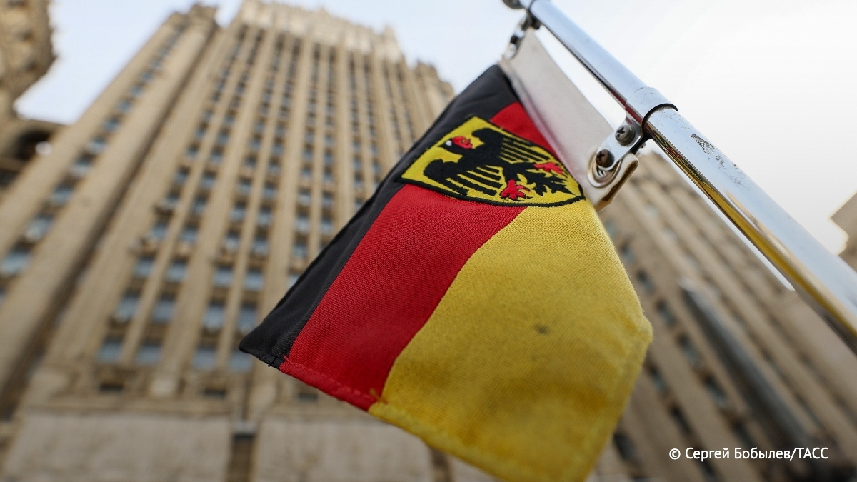 ФРГ в 2025 году вышла на второе место по оформлению электронных виз для въезда в Россию, сообщил в интервью ТАСС директор Консульского департамента МИД РФ Климов.

Наибольшее количество электронных виз оформлено гражданам Китая — около 170 тыс.:
vk.cc/cOqHWH