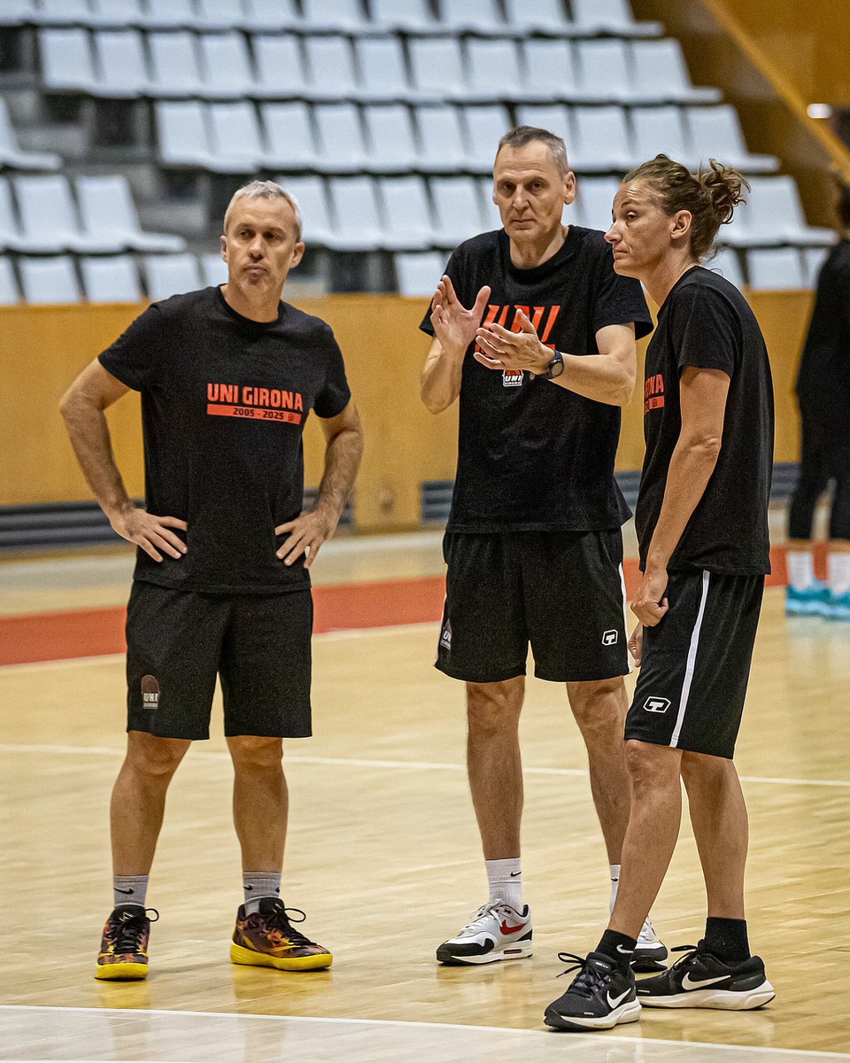unigirona's tweet image. ✅ Jordi Sargatal i Laia Palau continuen com a entrenadors assistents de Roberto Íñiguez. Som-hi! 💪