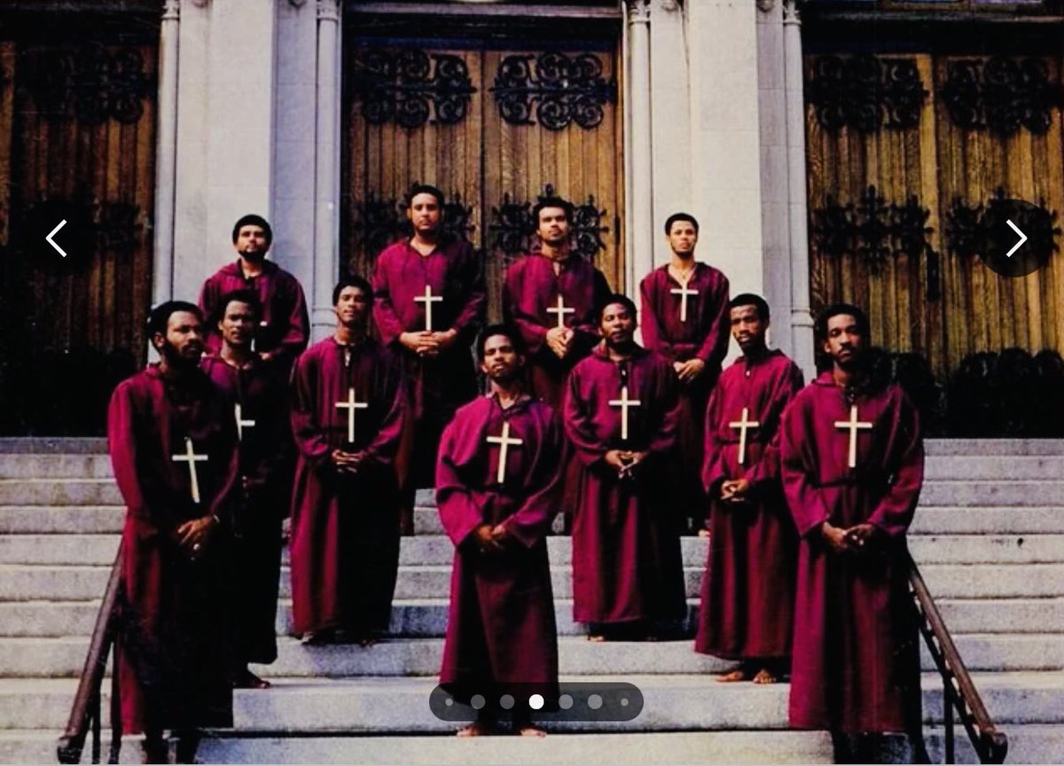 "This is an iconic compas album cover. Do you know the name of the band? It’s an amazing cover."

sa c you’n nan pi bel kouvèti album nan ané 80- 90 yo
   kijan Jazz la rele?