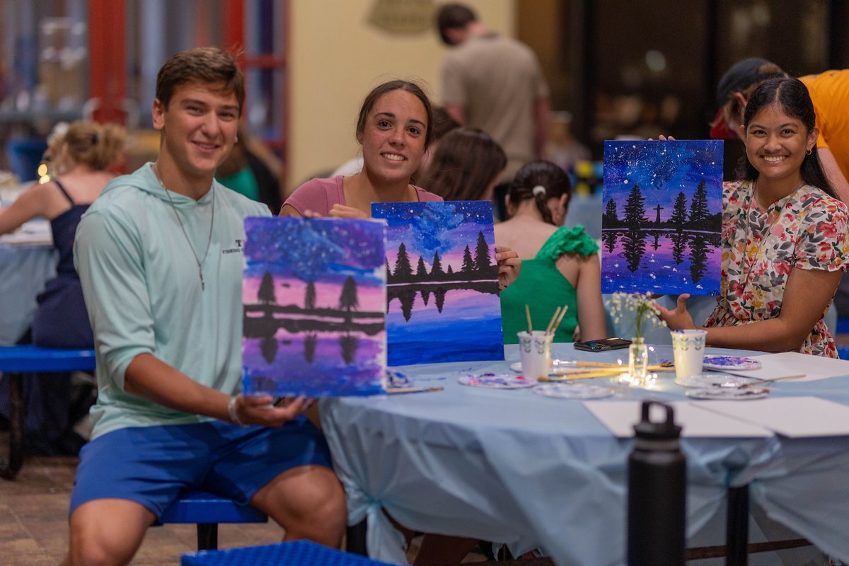 Ave Maria University tweet media