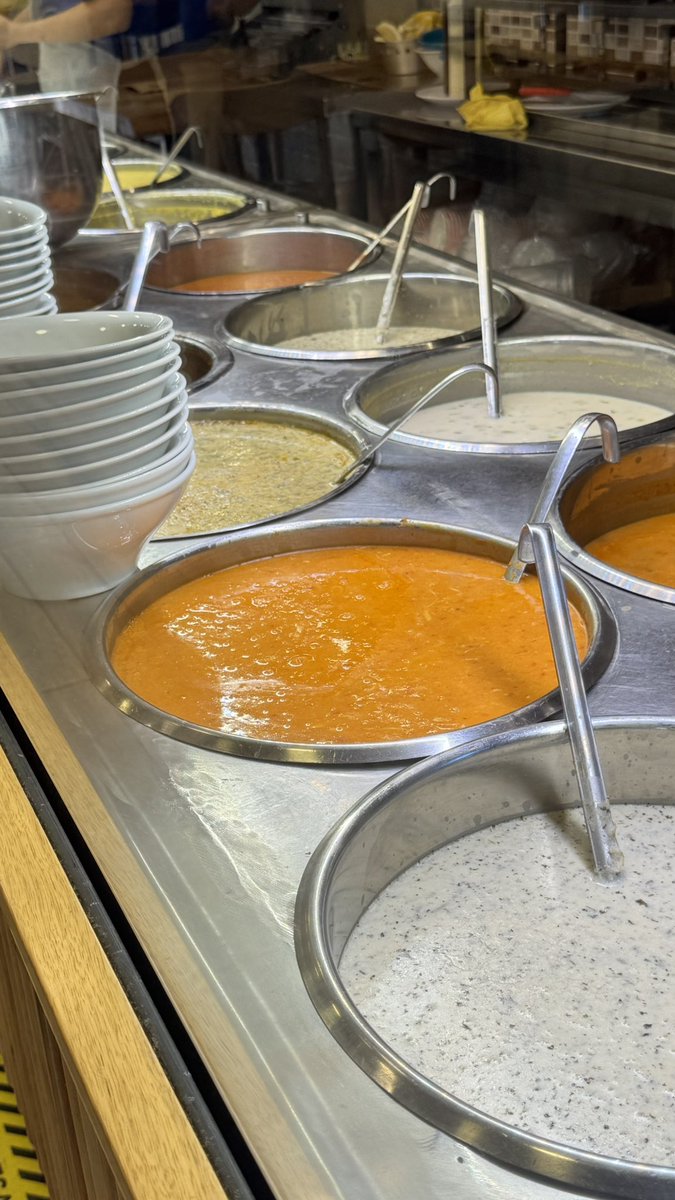 kafam karıştı ben sanırım domates çorbası içeceğim