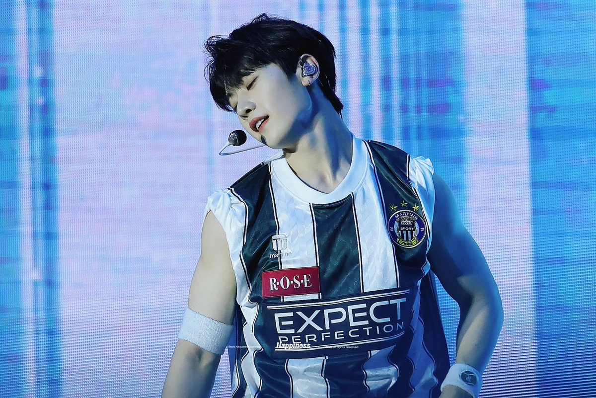 250809

#석매튜 #SEOKMATTHEW #石友鉉 #ソクマシュー #メテュ #제로베이스원 #제베원 #ZEROBASEONE #ZB1